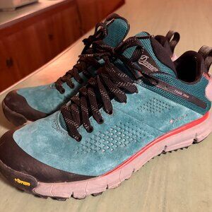 Womens Danner Trail 2650 Hiking Shoes Size 8.5 M